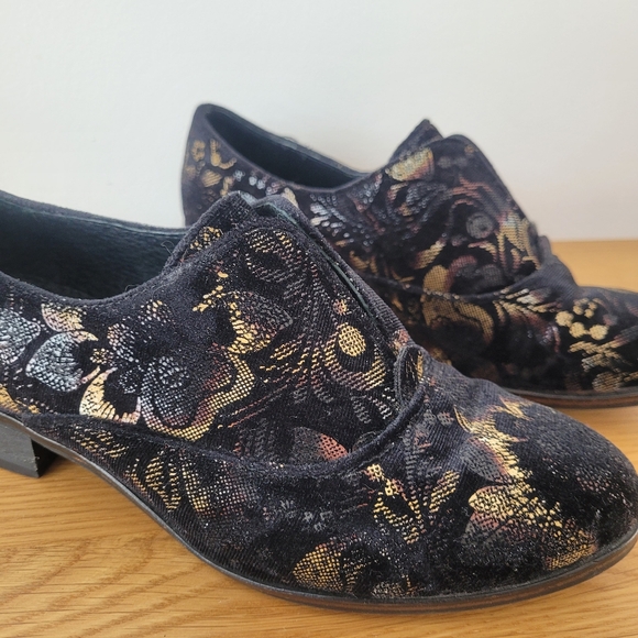 L'INTERVALLE Floral Loafers Oxford Shoes Size 37 US 6.5 Jacquard Black Velvet - Picture 9 of 9